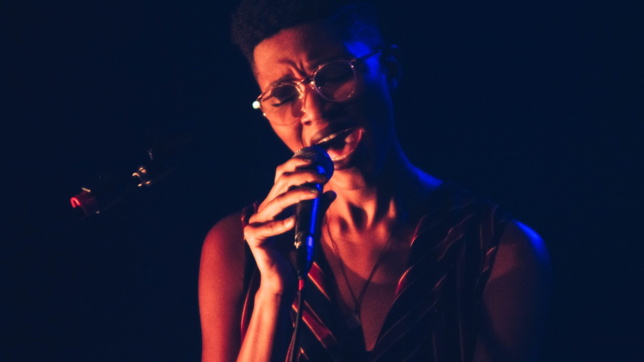 Luedji Luna: Bom mesmo é estar embaixo d’água